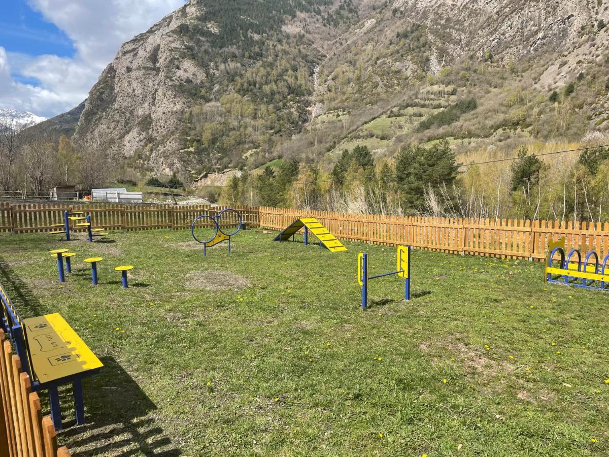 Camping Aneto Бенаске Экстерьер фото